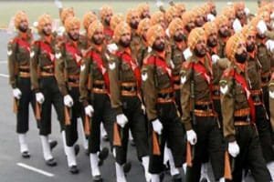 pyare khaqi vardi wale