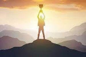 nihatthe aadmi ke hath me himmat hi kaafi hai