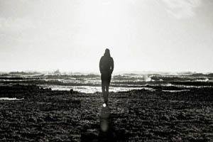 ab shauq se ki jaan se guzar jana chahiye