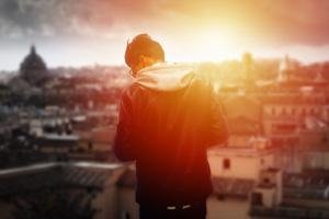 jis tarah chadhta hai usi tarah